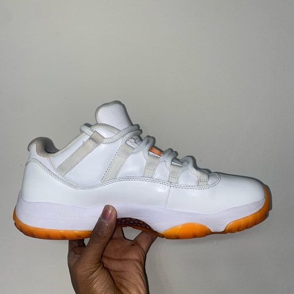 Jordan 11 - Picture 1 of 3